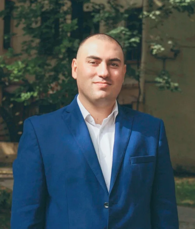 Латифов Элгун Фикратович